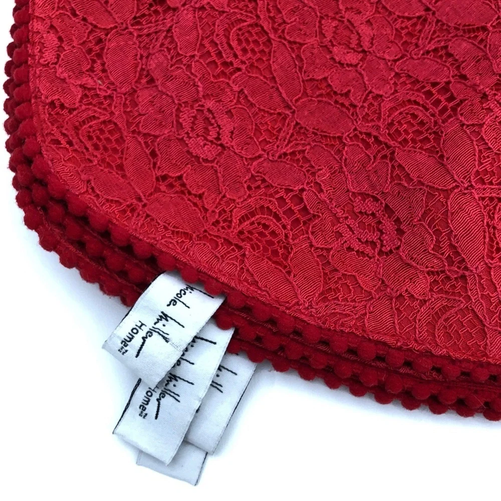 Nicole Miller Home Heart Shaped Red Lace Pom Pom Border Placemats Set of 4 NWT